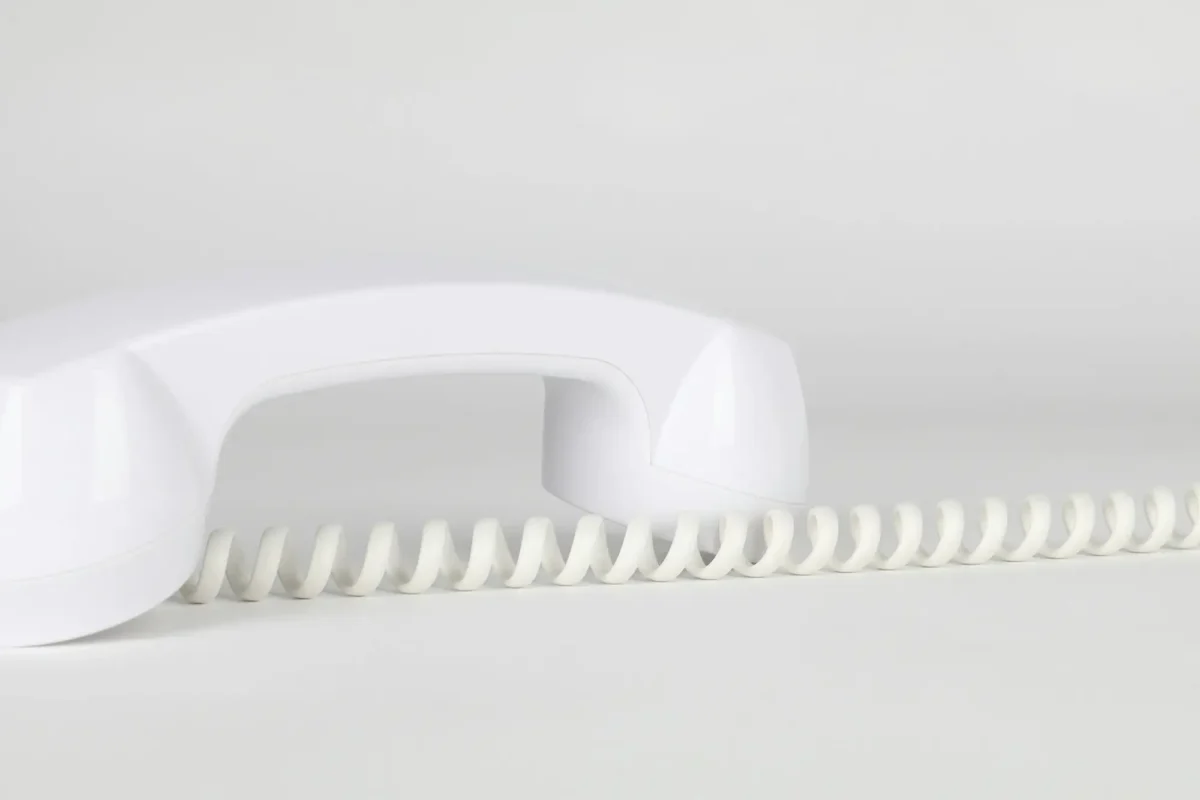 Visuel contact Initiales